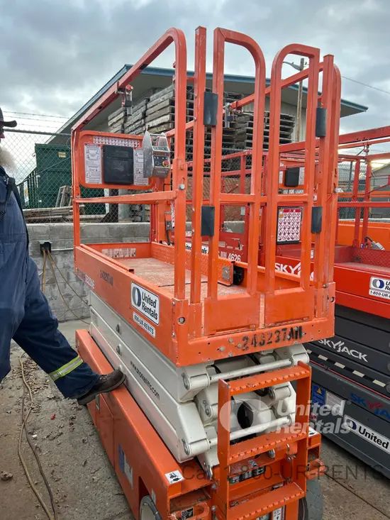 2020 Snorkel S3226E Scissor Lift