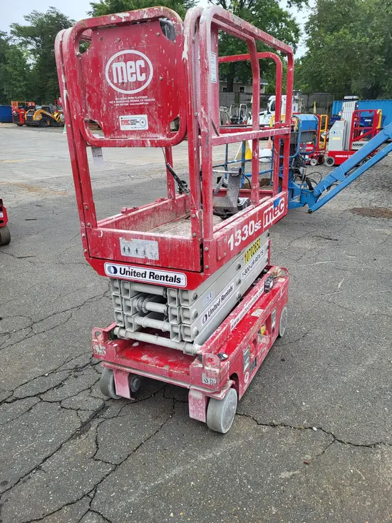 2017 MEC 1330SE Scissor Lift