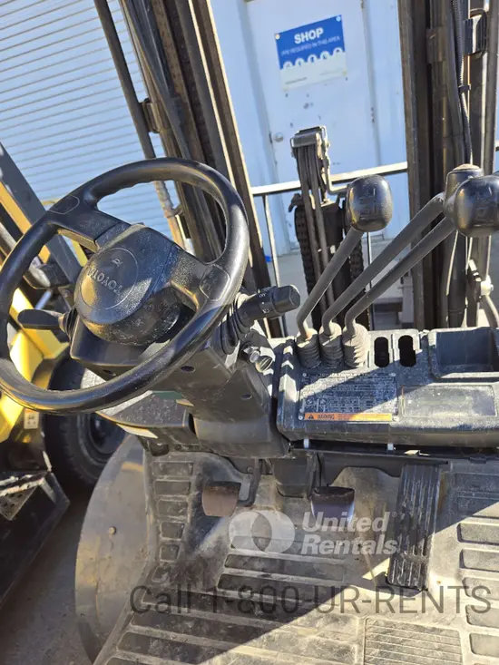 2019 Toyota 8FDU25 Warehouse Forklift