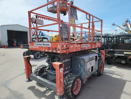 2016 Skyjack SJ6832RT Rough Terrain Scissor Lift
