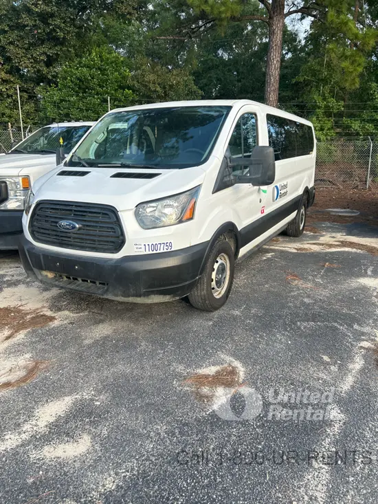 2019 Ford T350XLGRWD Vehicle