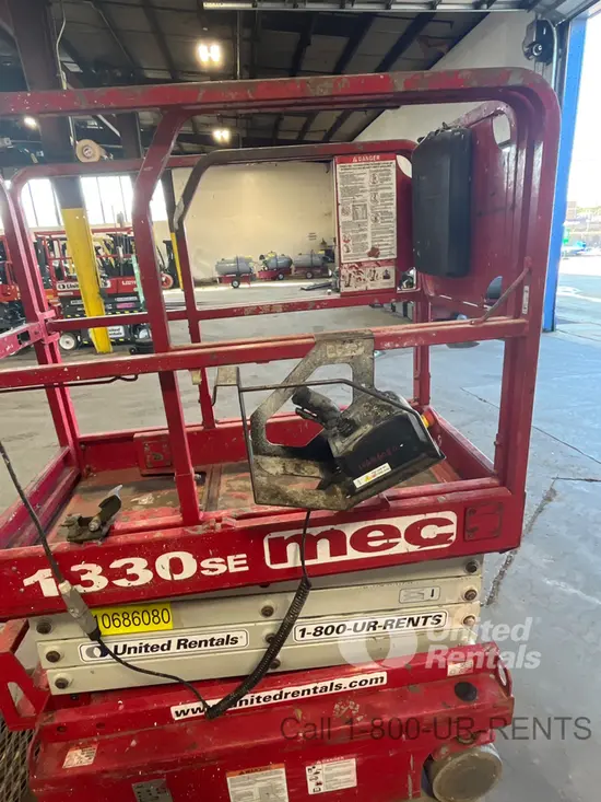 2017 MEC 1330SE Scissor Lift