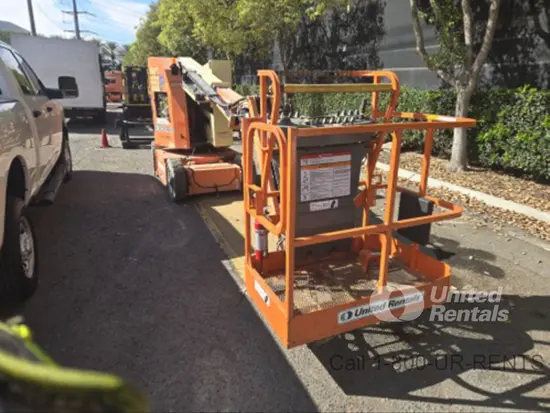 2018 JLG E300AJP Articulating Boom Lift