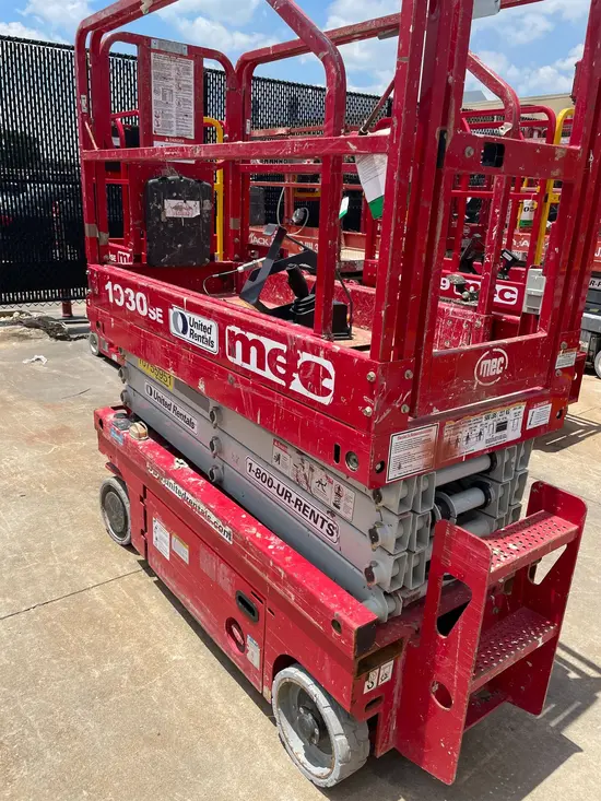2018 MEC 1930SE Scissor Lift