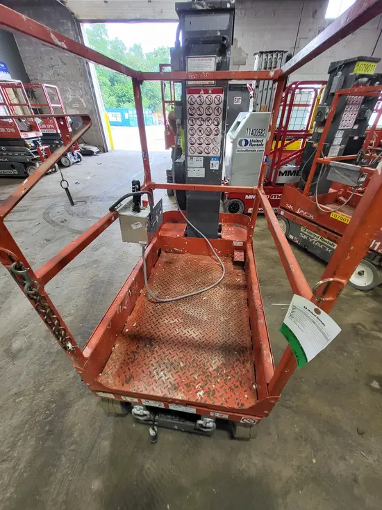 2017 Skyjack SJ12 Self-Propelled One-Person Lift