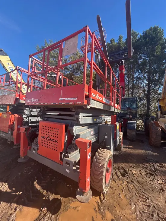 2017 Skyjack SJ8841RT Rough Terrain Scissor Lift