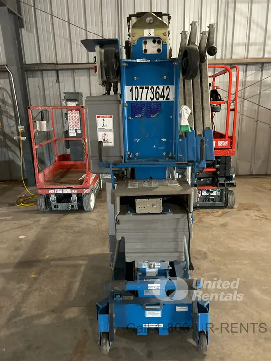 2018 Genie AWP-30SDC Pusharound Lift