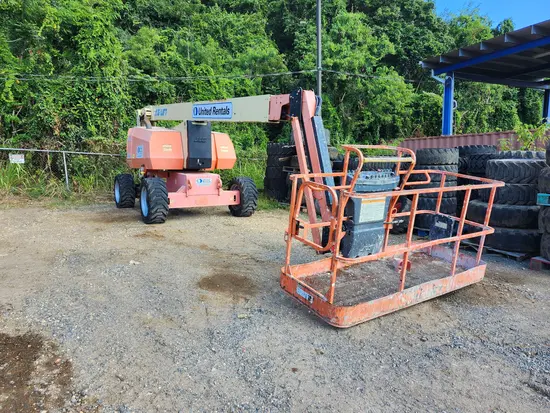 2017 JLG 800AJ Articulating Boom Lift