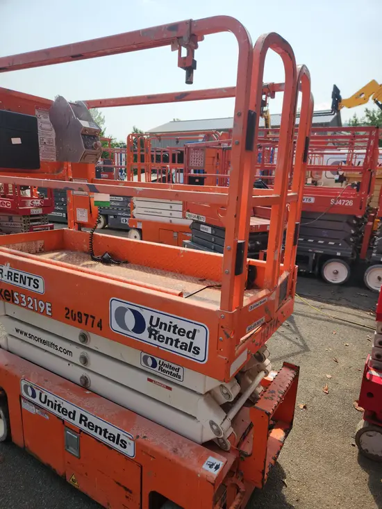 2018 Snorkel S3219E Scissor Lift
