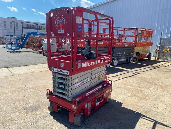 2018 MEC MICRO 19 Scissor Lift