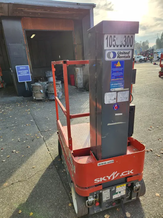 2017 Skyjack SJ16 Self-Propelled One-Person Lift