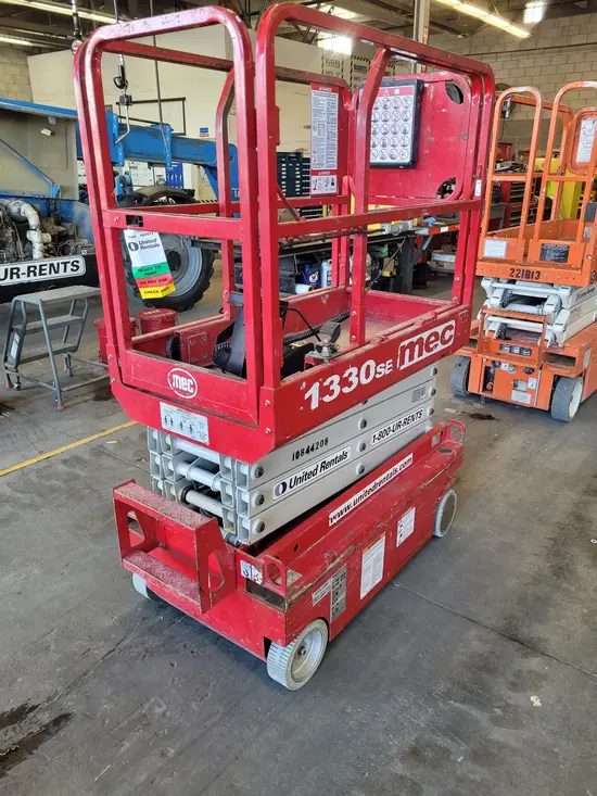 2018 MEC 1330SE Scissor Lift