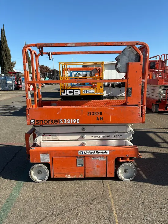 2018 Snorkel S3219E Scissor Lift