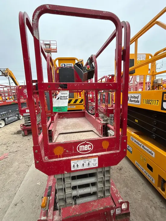 2018 MEC MICRO 19 Scissor Lift