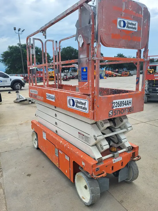 2019 Snorkel S3226E Scissor Lift