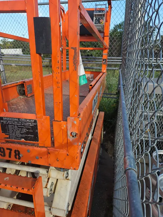 2019 Snorkel S3226E Scissor Lift