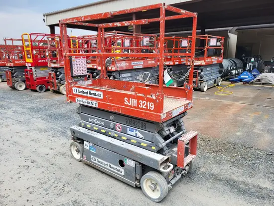 2017 Skyjack SJIII3219 Scissor Lift