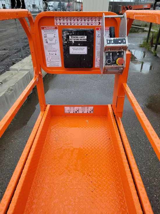 2018 Snorkel S3219E Scissor Lift