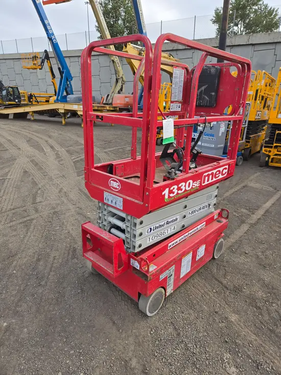 2019 MEC 1330SE Scissor Lift