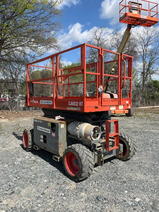 2017 Skyjack SJ6832RT Rough Terrain Scissor Lift