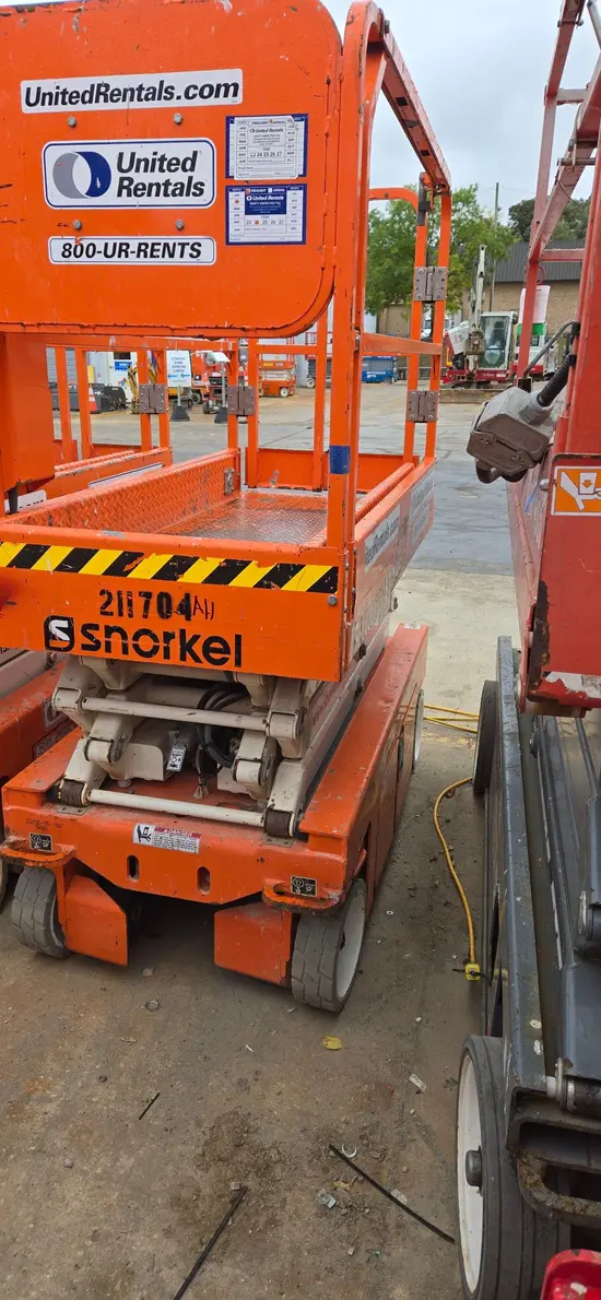 2018 Snorkel S3219E Scissor Lift