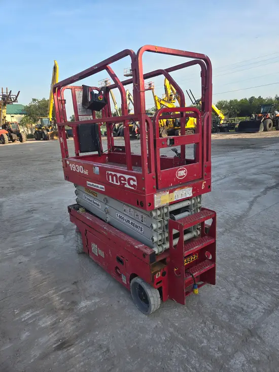 2017 MEC 1930SE Scissor Lift