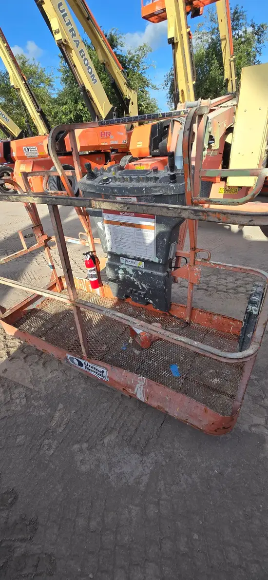 2017 JLG 450AJ Articulating Boom Lift