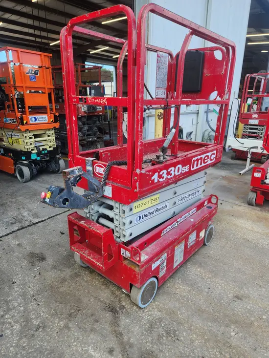 2018 MEC 1330SE Scissor Lift