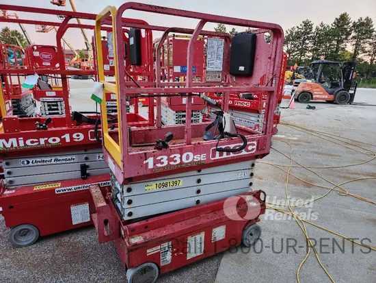 2019 MEC 1330SE Scissor Lift