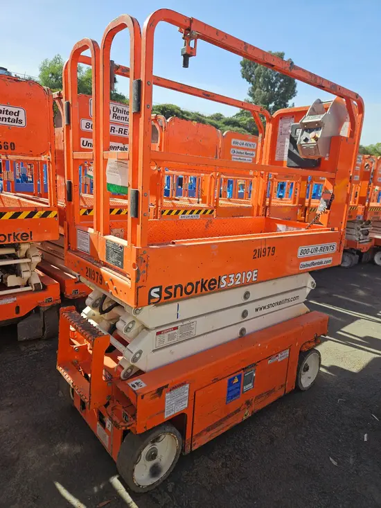 2018 Snorkel S3219E Scissor Lift