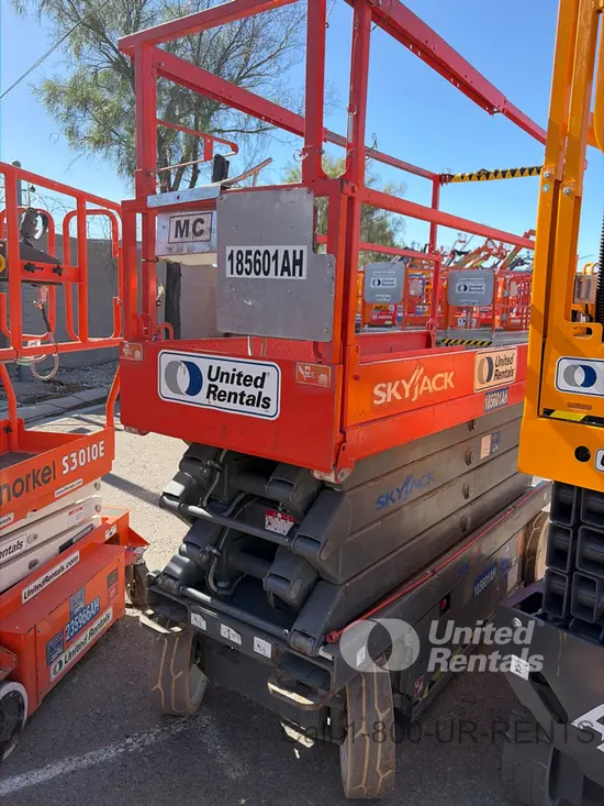2017 Skyjack SJIII3226 Scissor Lift