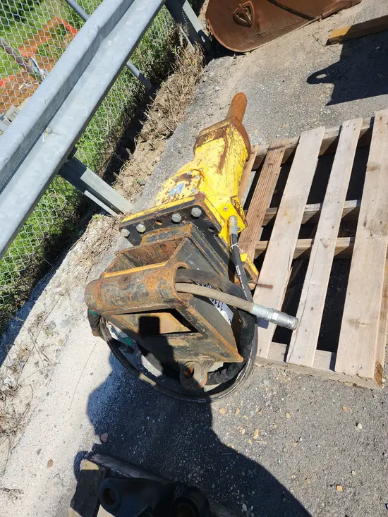 2021 Epiroc SB 452 Attachment