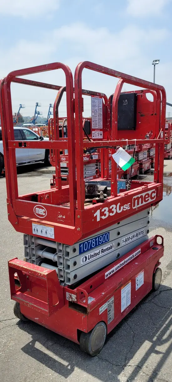 2018 MEC 1330SE Scissor Lift