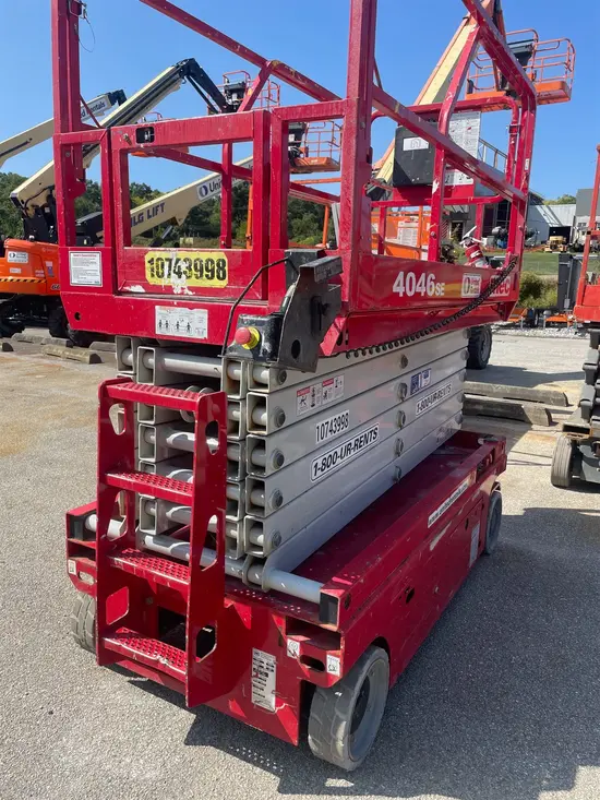 2018 MEC 4046SE Scissor Lift