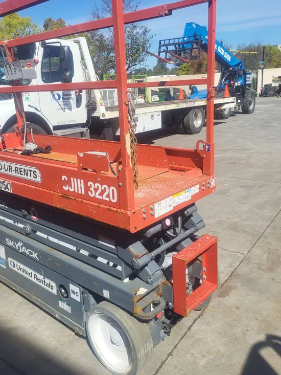 2018 Skyjack SJIII3220 Scissor Lift