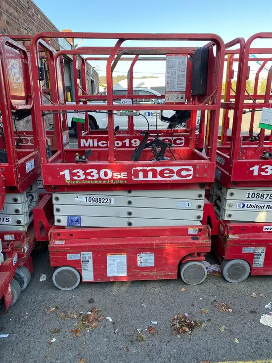 2019 MEC 1330SE Scissor Lift