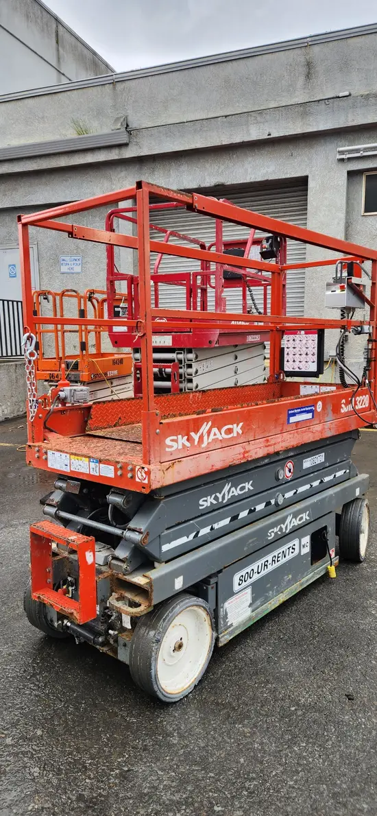 2018 Skyjack SJIII3220 Scissor Lift