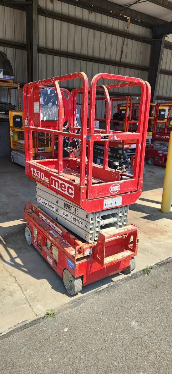 2019 MEC 1330SE Scissor Lift