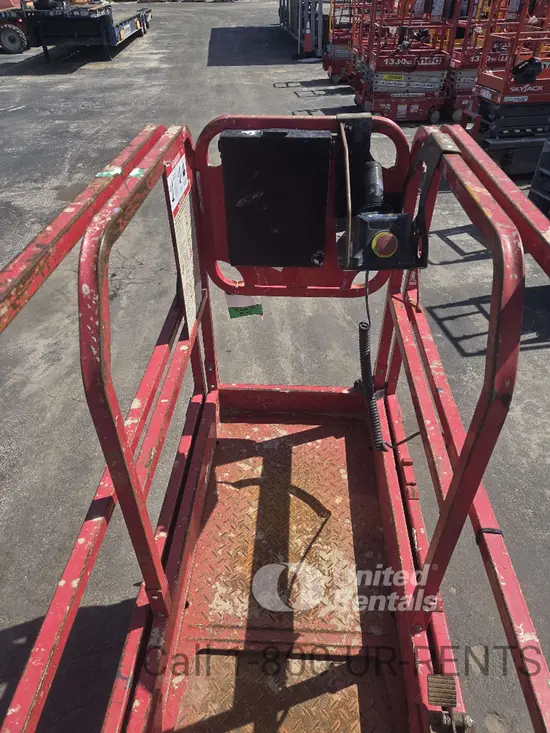 2018 MEC MICRO 19 Scissor Lift