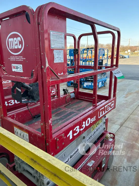 2017 MEC 1330SE Scissor Lift