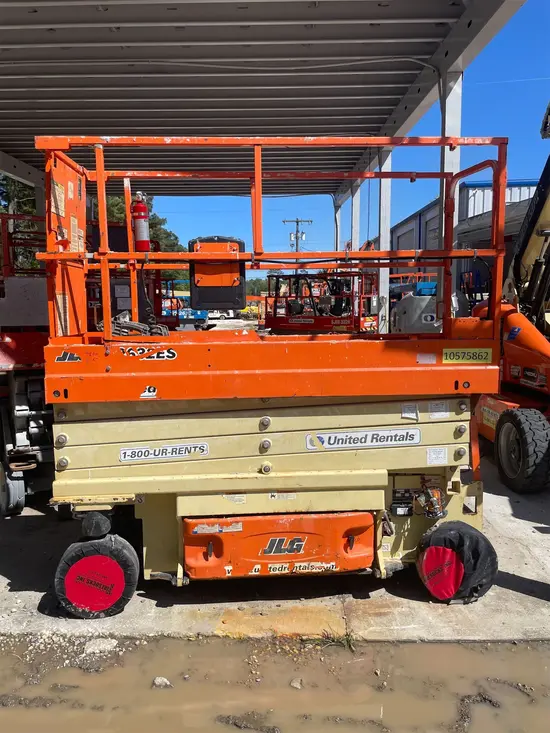 2017 JLG 2632ES Scissor Lift