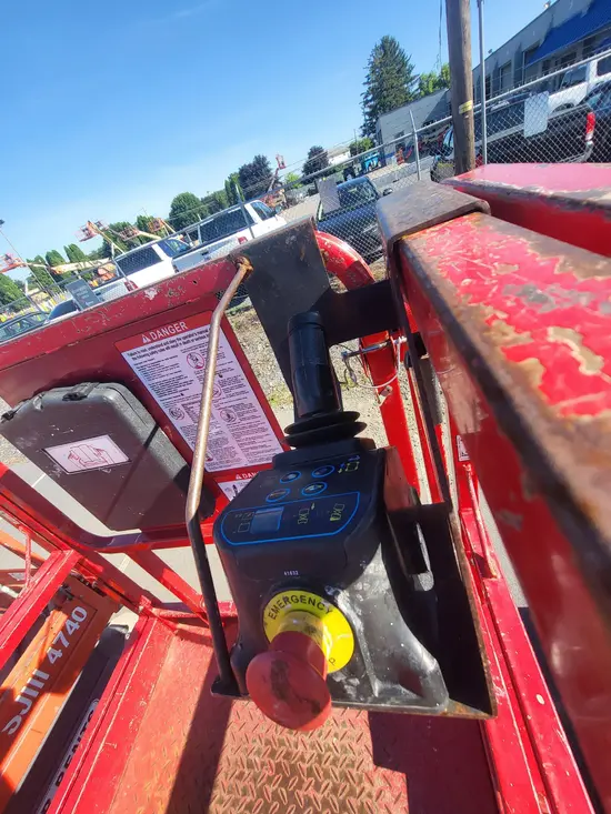 2018 MEC 4046SE Scissor Lift