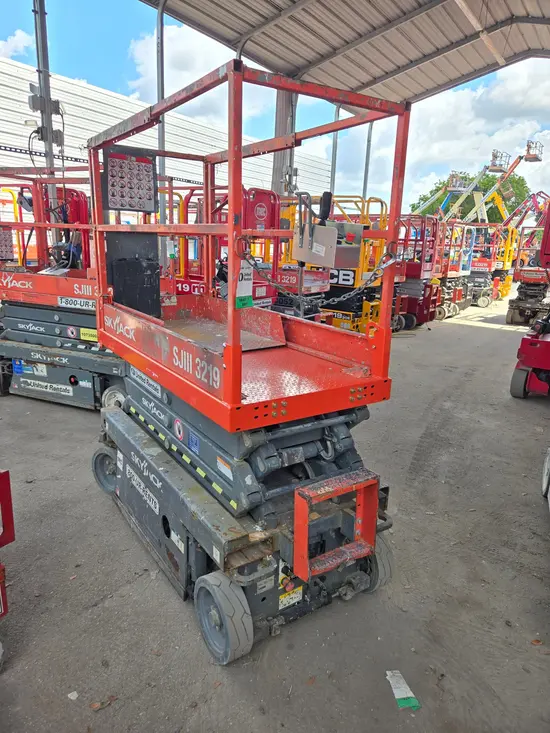 2016 Skyjack SJIII3219 Scissor Lift
