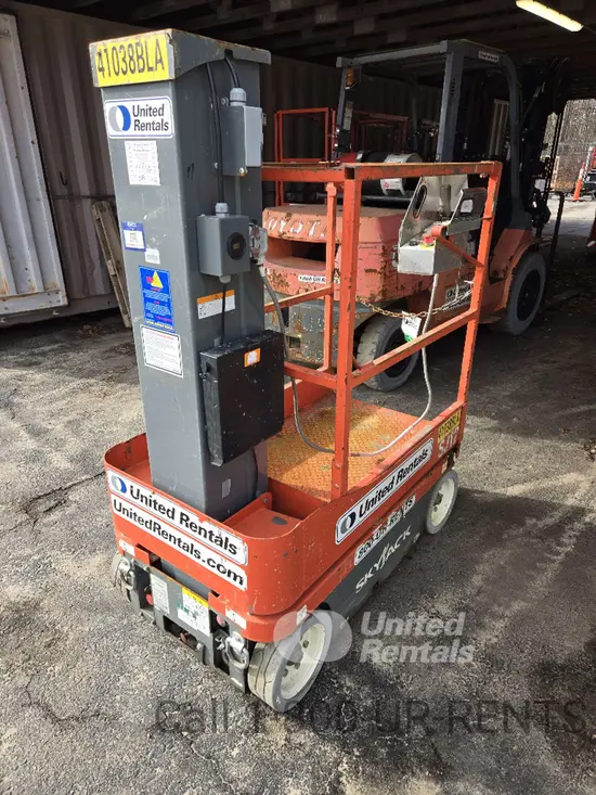2017 Skyjack SJ12 Self-Propelled One-Person Lift