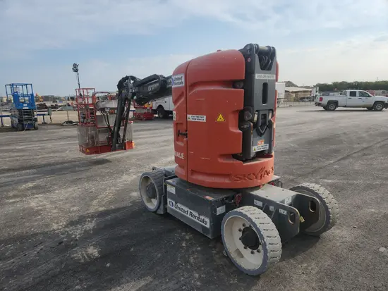 2018 Skyjack SJ30ARJE Articulating Boom Lift
