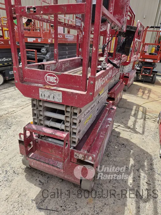 2018 MEC MICRO 19 Scissor Lift