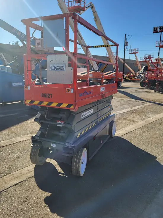 2017 Skyjack SJIII3226 Scissor Lift