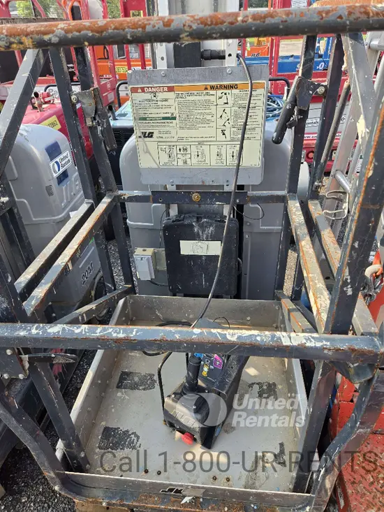 2017 JLG 20MVL Self-Propelled One-Person Lift