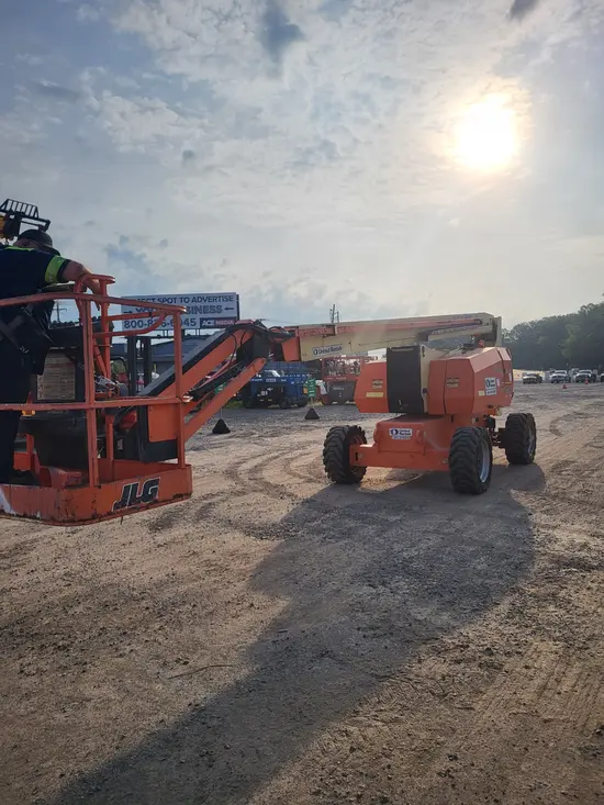 2017 JLG 800AJ Articulating Boom Lift