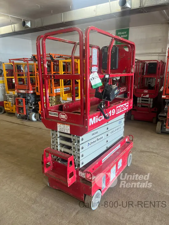 2018 MEC MICRO 19 Scissor Lift